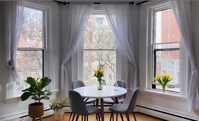 Foto del edificio - 337 Beacon St