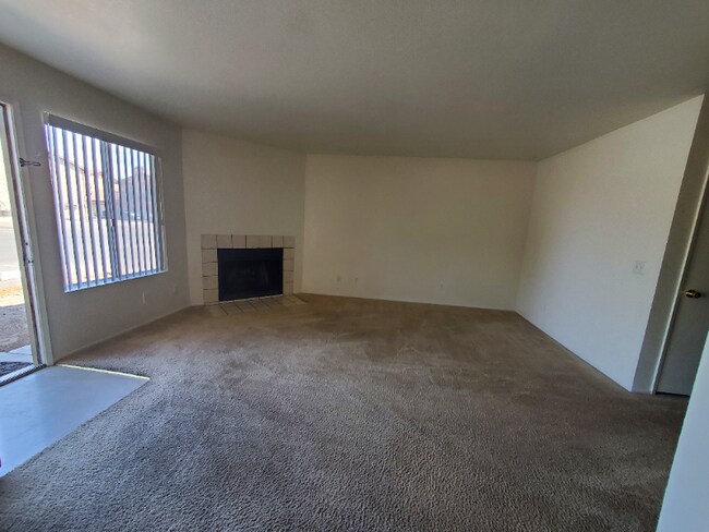 Building Photo - 824 S Norma St