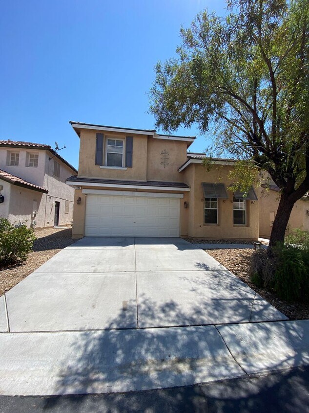 Foto principal - AMERICANA Property Mgmt - 2 story 3b-2 1/2...