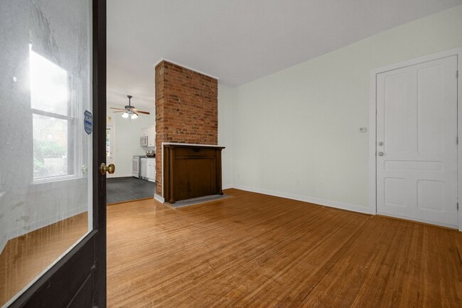 Foto del edificio - 1289 Neil Ave