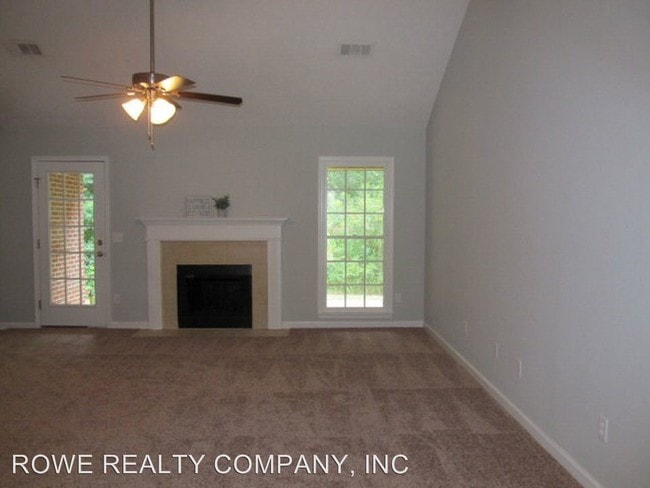 Foto del edificio - 4 br, 2 bath House - 8006 ROCKY CREEK DRIVE *