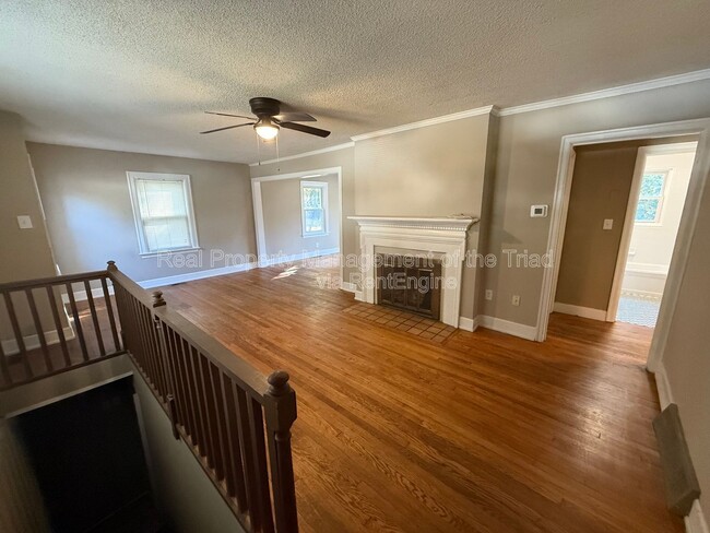 Foto del edificio - 2203 Maywood St