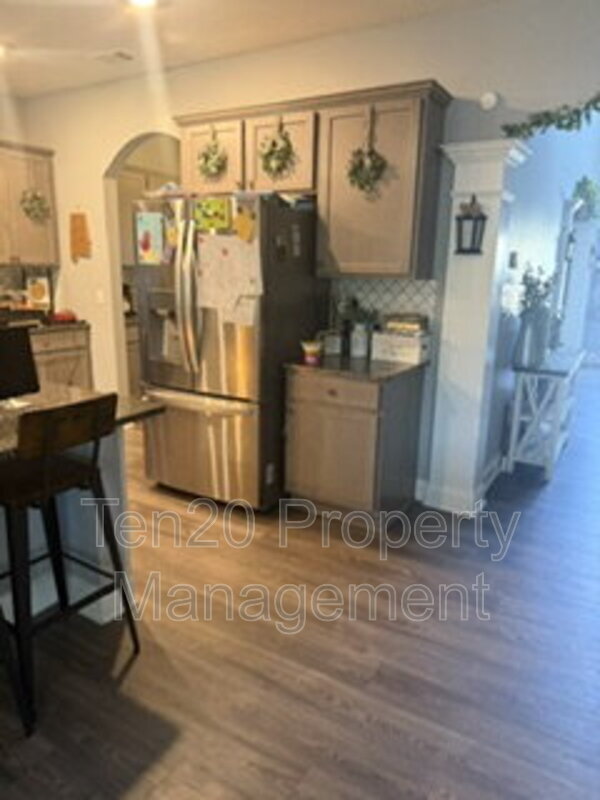 Foto del edificio - 106 White Oak Pl