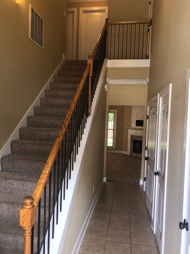 Camino de entrada - 3947 River Pointe Ln