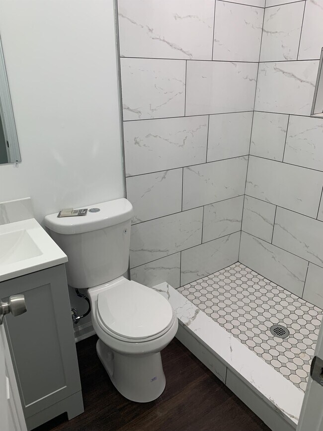 Photo - 381 Sargent Dr SE House