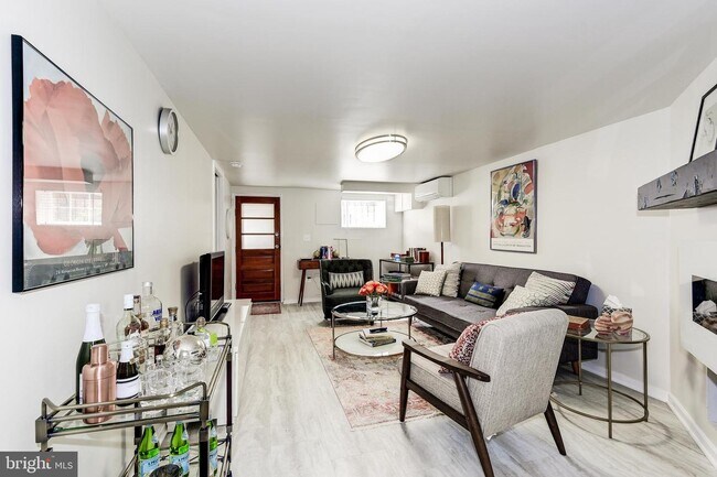Foto del edificio - 1511 Allison St NW