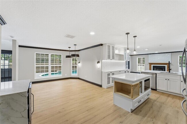 Foto del edificio - 14728 Henson Rd