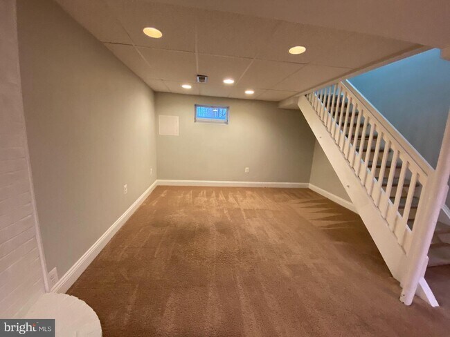 Foto del edificio - 105 Tall Pines Ave