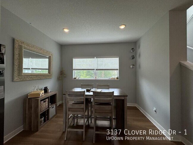 Building Photo - 3137 Clover Ridge Dr