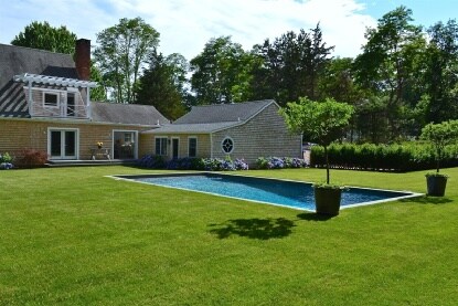 Foto principal - 271 Edge of Woods Rd