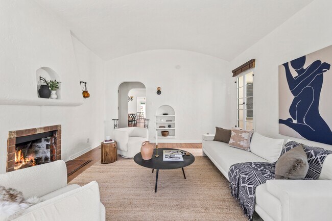 Foto del edificio - 2327 Midvale Ave