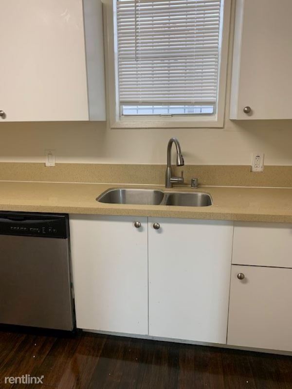 Foto del edificio - 3 br, 1 bath Duplex - 1694 11th St # B