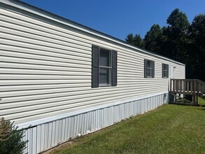 Building Photo - 134 Matts Ln