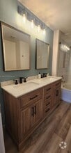 Building Photo - 2804 Sarento Pl