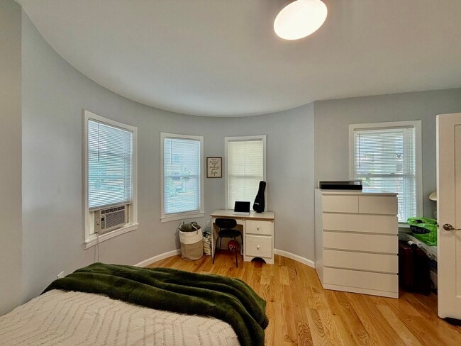 Foto del edificio - 305 Washington St