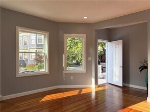 Building Photo - 98 Whitmarsh St