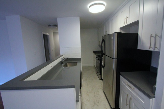 Building Photo - 410 Saint Nicholas Ave