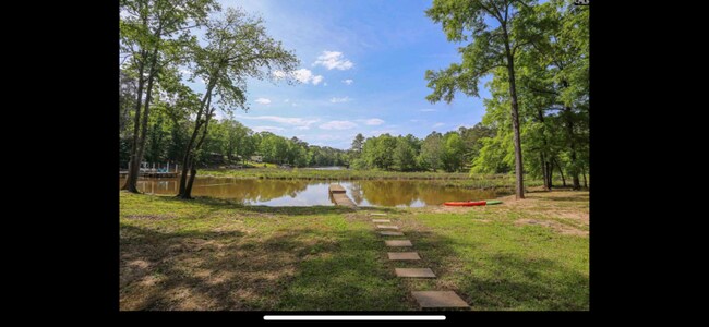 Foto del edificio - 2207 White Oak Ln