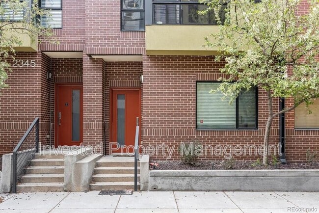 Photo - 2345 Walnut St Townhome