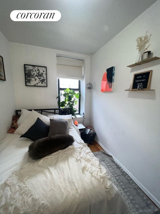 Foto del edificio - 350 E 53rd St