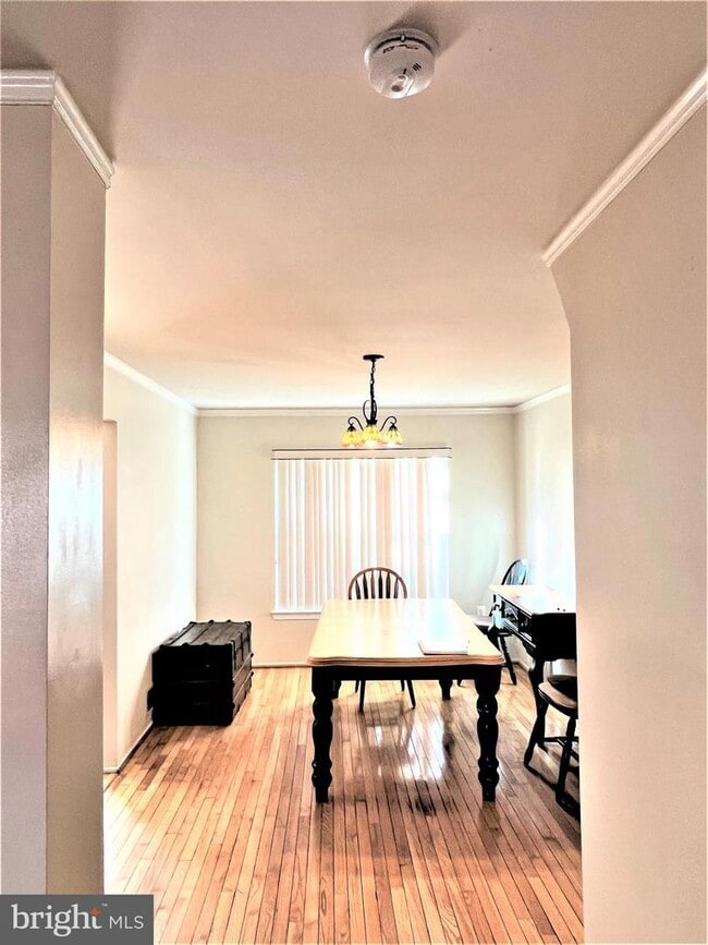 Building Photo - 7 Narrowleaf Ct