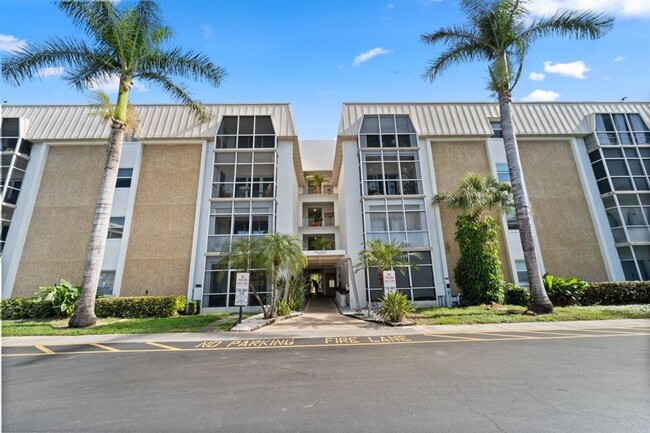 Foto del edificio - 3000 NE 16th Ave