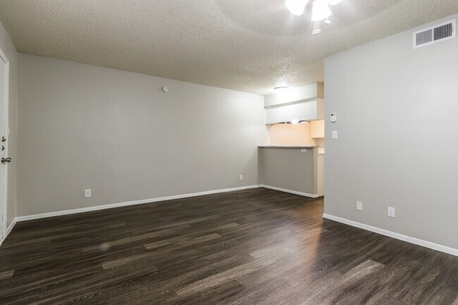 Interior Photo - Duval Court