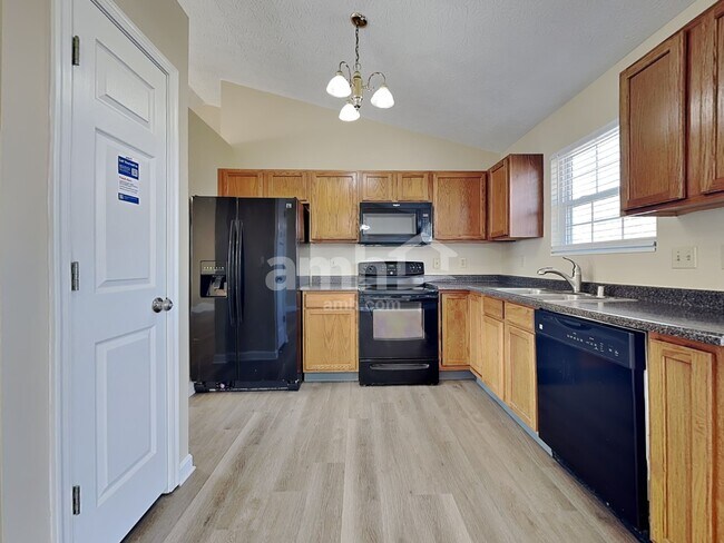 Foto del edificio - 172 Haley Ln