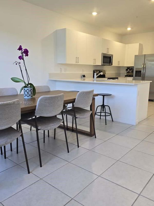 Foto del edificio - 200 SW 159th Way