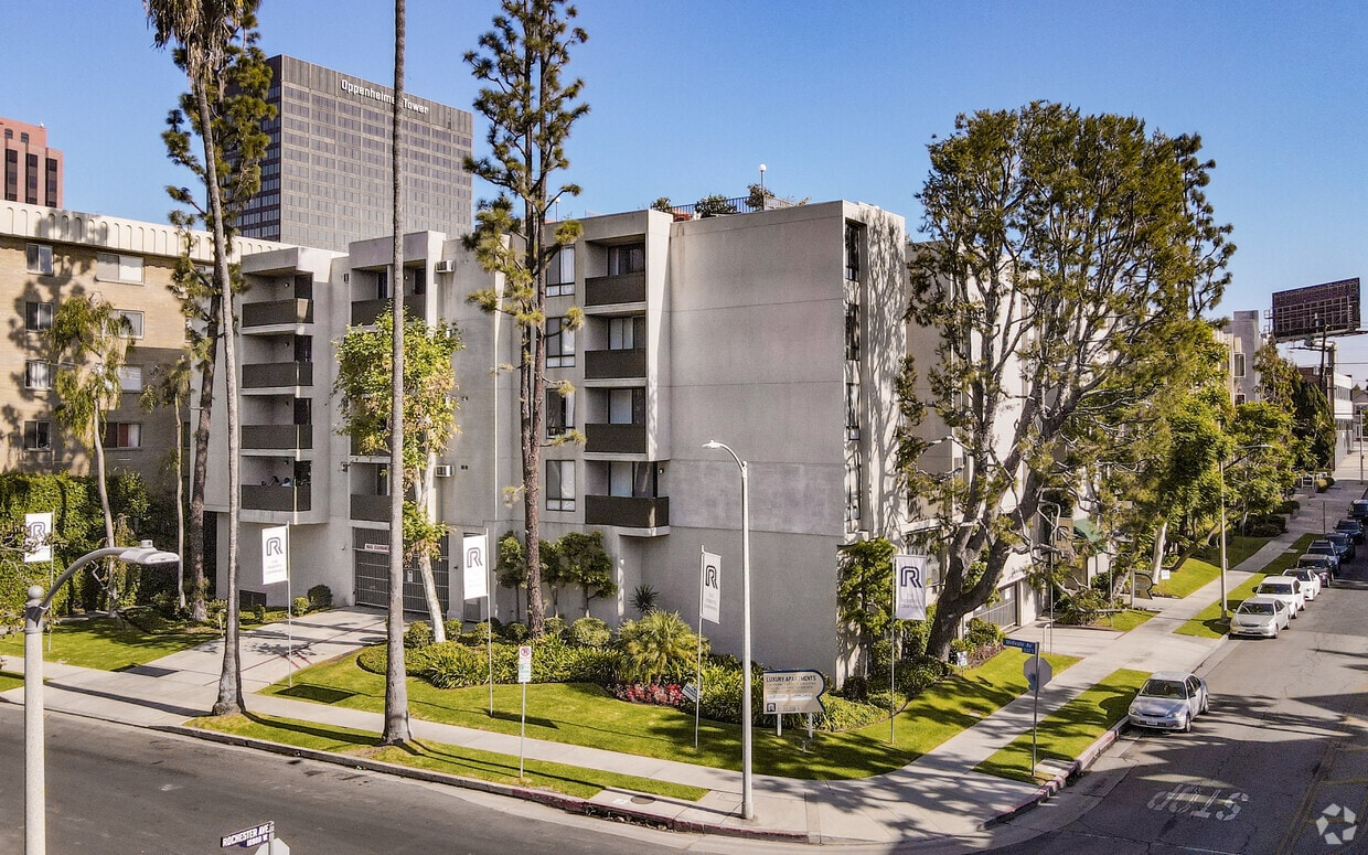 Roberts Rochester Apartments in Los Angeles, CA Westside Rentals