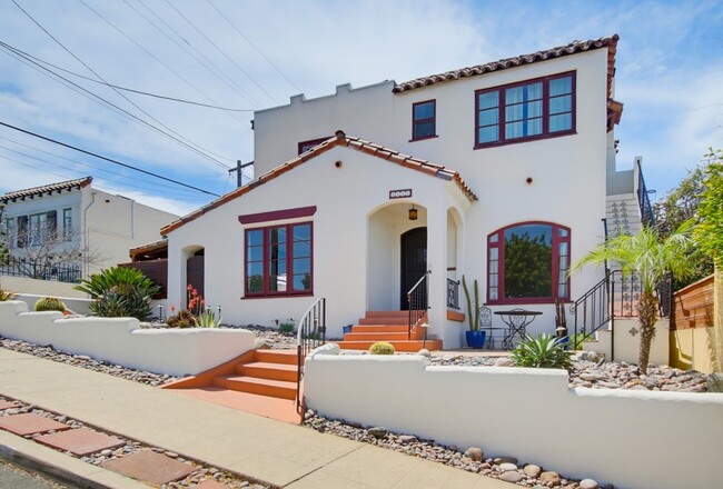 Building Photo - Historic Charm Meets Modern Living – Stunning 5 Bedroom Home on Iconic Myrtle Avenue
