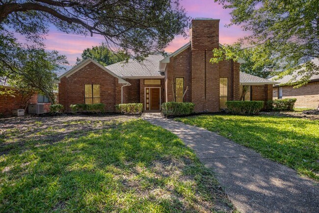 Building Photo - 922 Sycamore Creek Rd