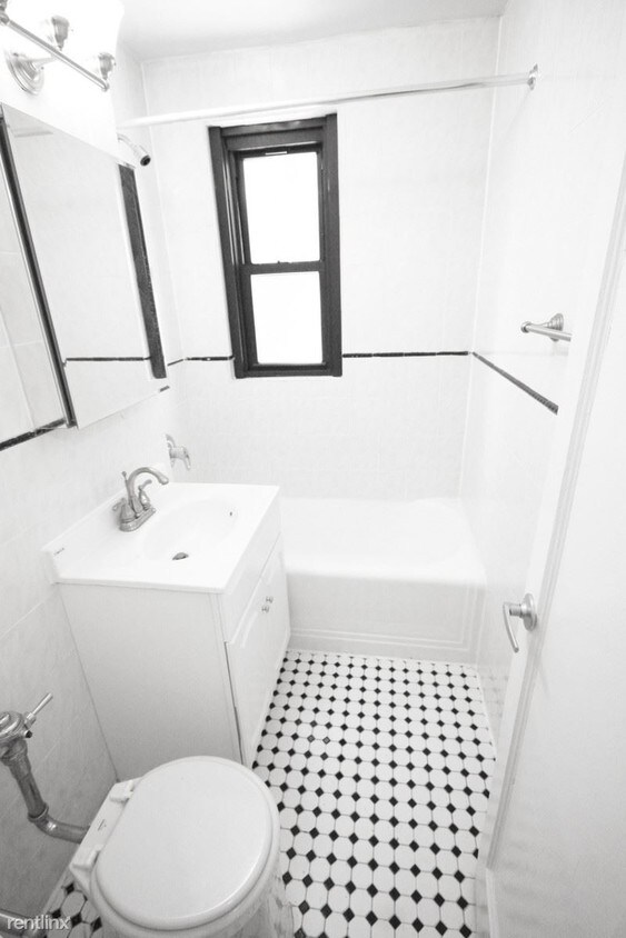 Foto del edificio - 245 E 11th St