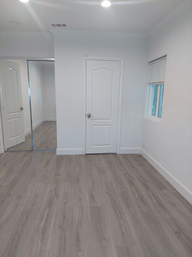 Foto del edificio - Discover Modern Living in Glendale's Newes...