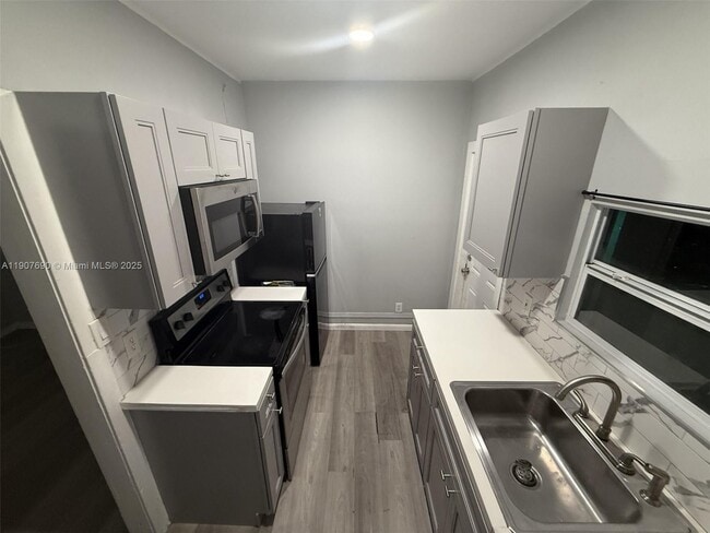 Foto del edificio - 35 NW 57th St