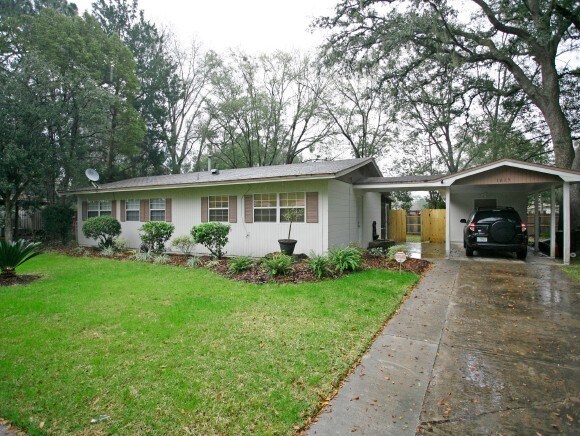 Primary Photo - Charming 3 Bedroom, 2 Bath Home in Tranqui...