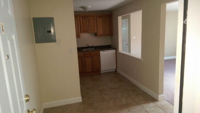 Foto del edificio - 17 Anderson Ave