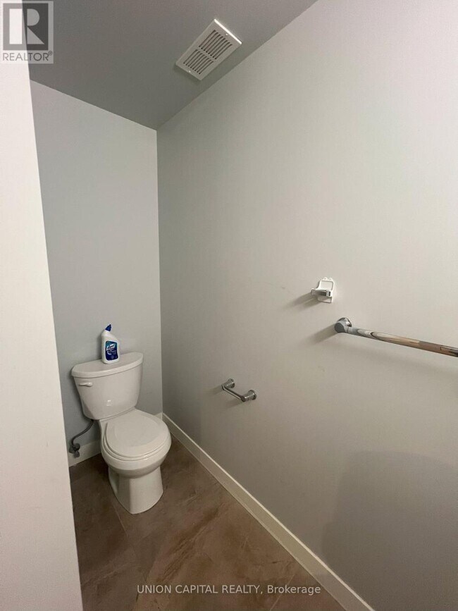 Building Photo - 62-B262 Balsam St