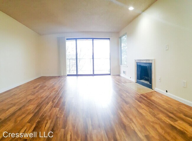 Building Photo - 3023 14th Ave W