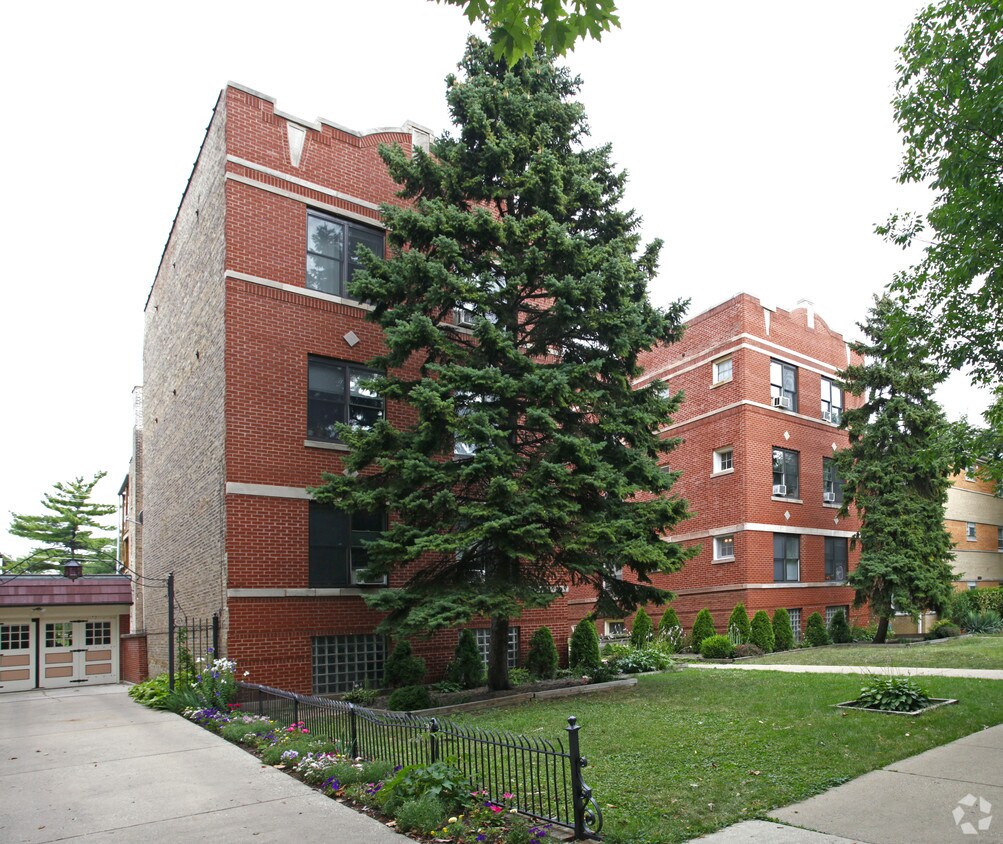 Building Photo - 3930-3934 N Keeler Ave