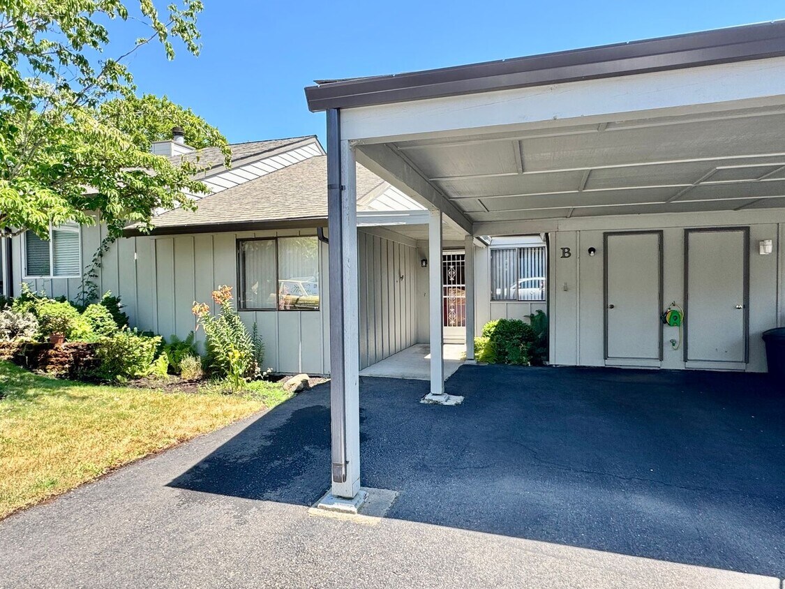 Foto principal - Salmon Creek Condo with Swim, hot tub and ...