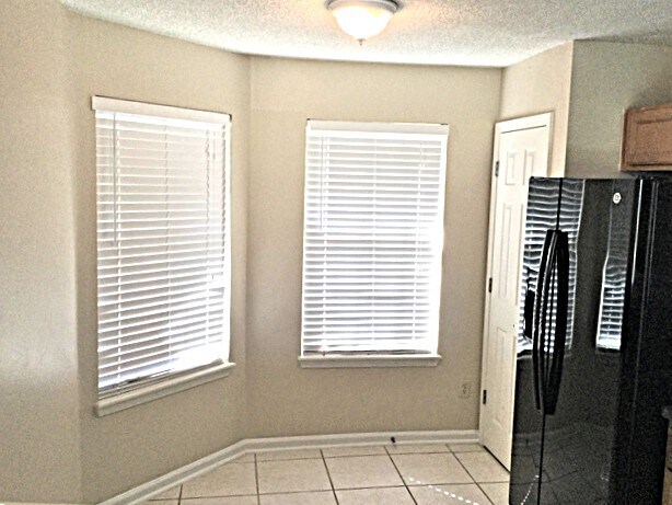 Foto del edificio - 4491 Cobblefield Cir W