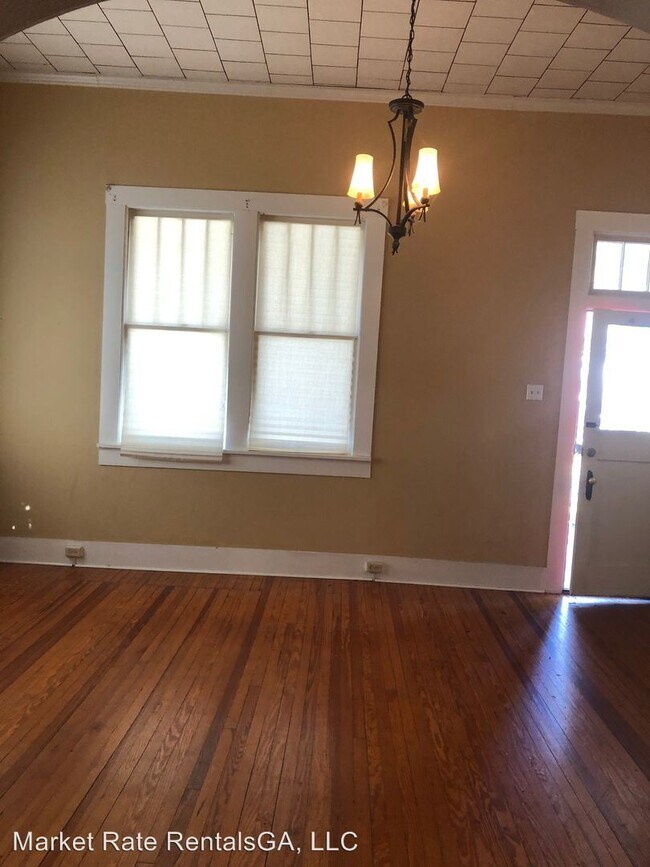 Building Photo - 3 br, 2 bath House - 323 W. Water Street