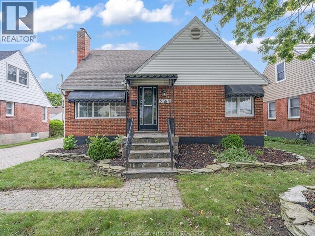 Building Photo - 2584 Chilver Rd