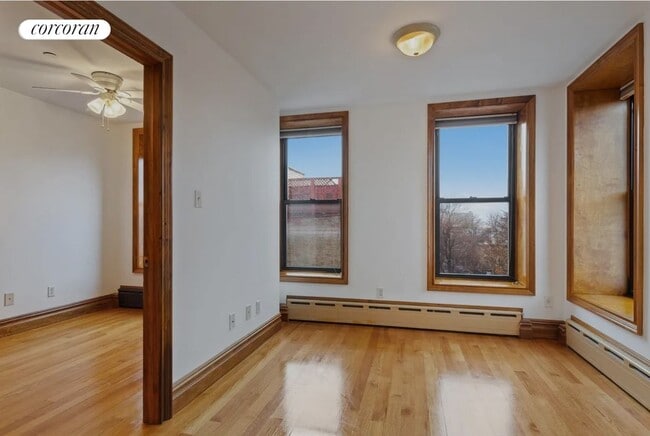 Building Photo - 378 6th Ave