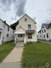 Building Photo - 181 Willow St