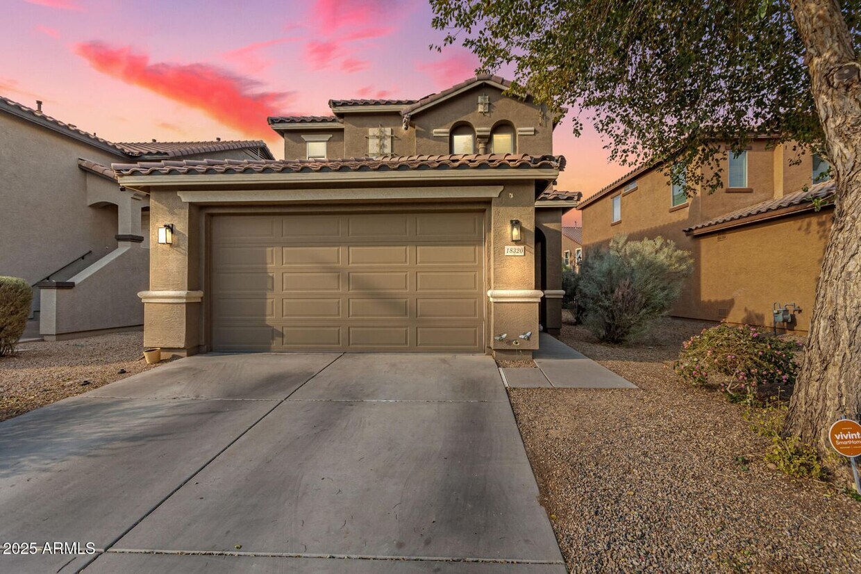 Foto principal - 40352 W Molly Ln