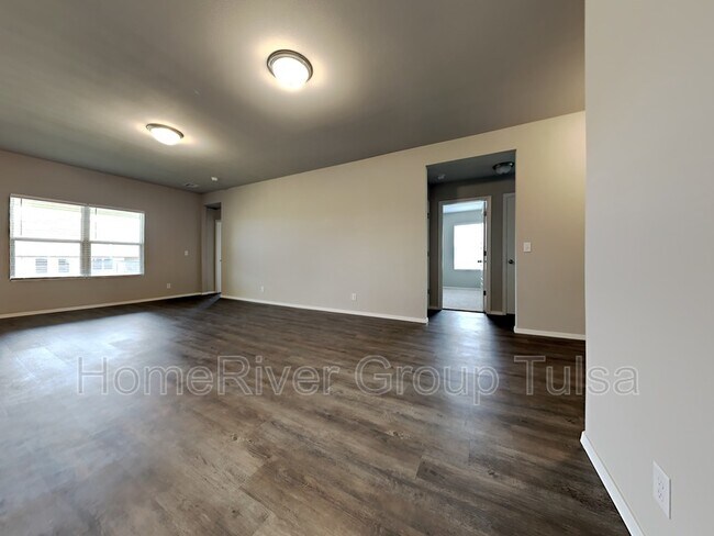 Foto del edificio - 1106 Raven Dr