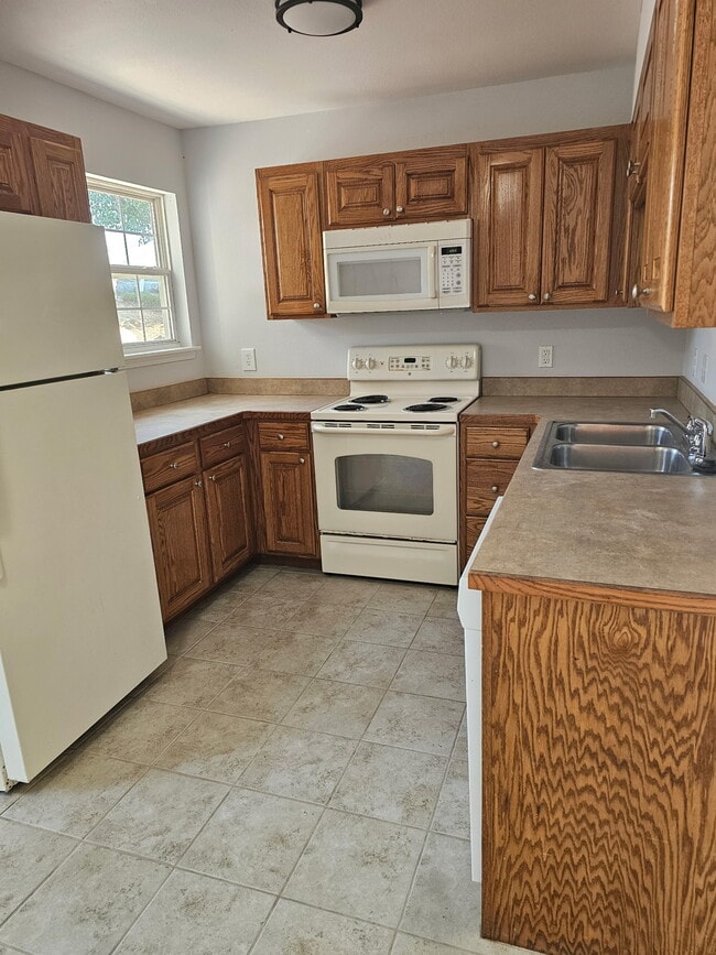 Building Photo - 151 Vixen Cir