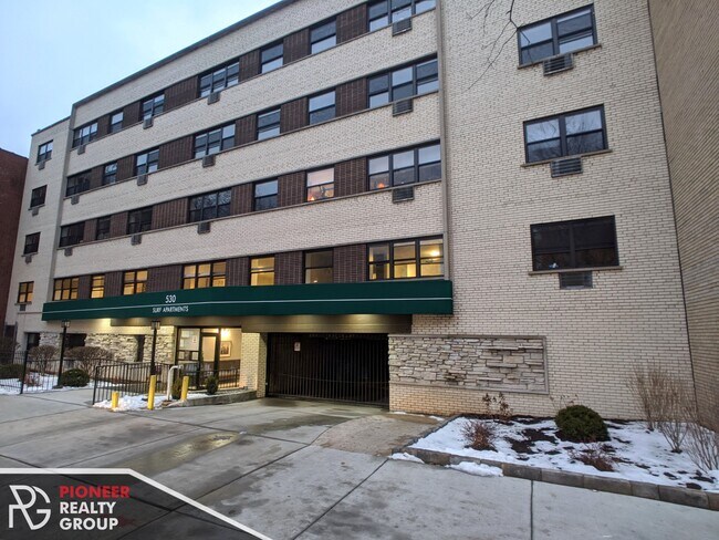 Foto del edificio - 542 W Surf St